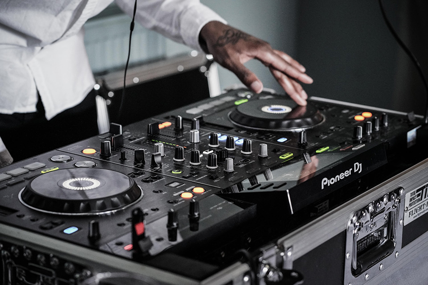 top rated wedding DJs in Knoxville